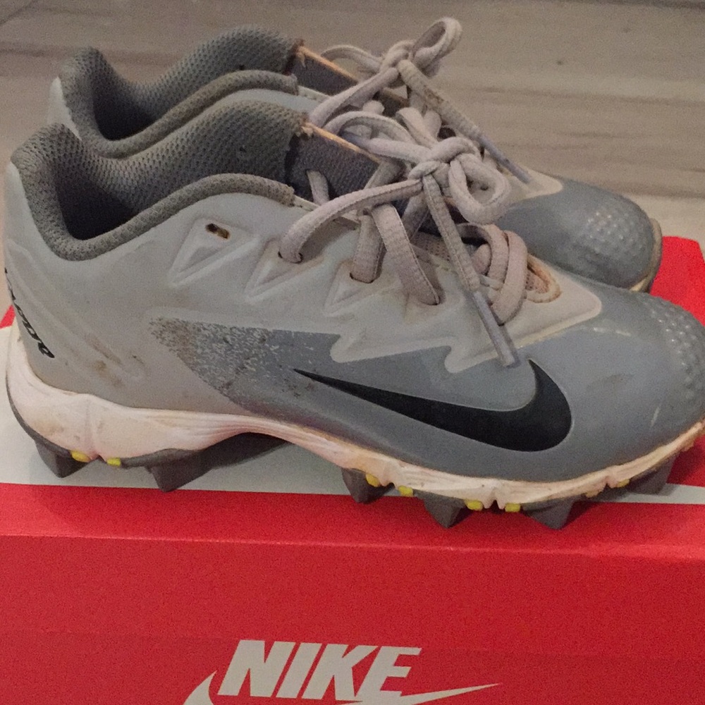 Boys cleats
